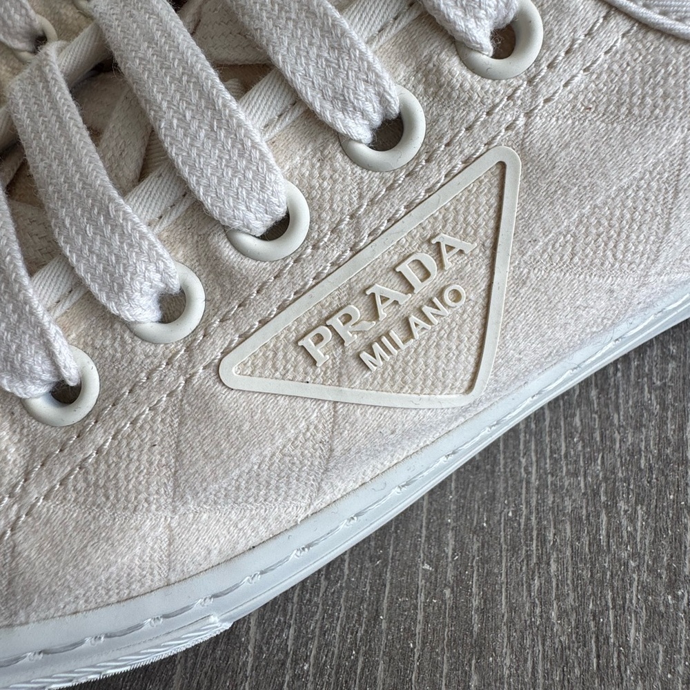Prada Off-White Low Top Sneakers - NEW - Picture 3 of 10